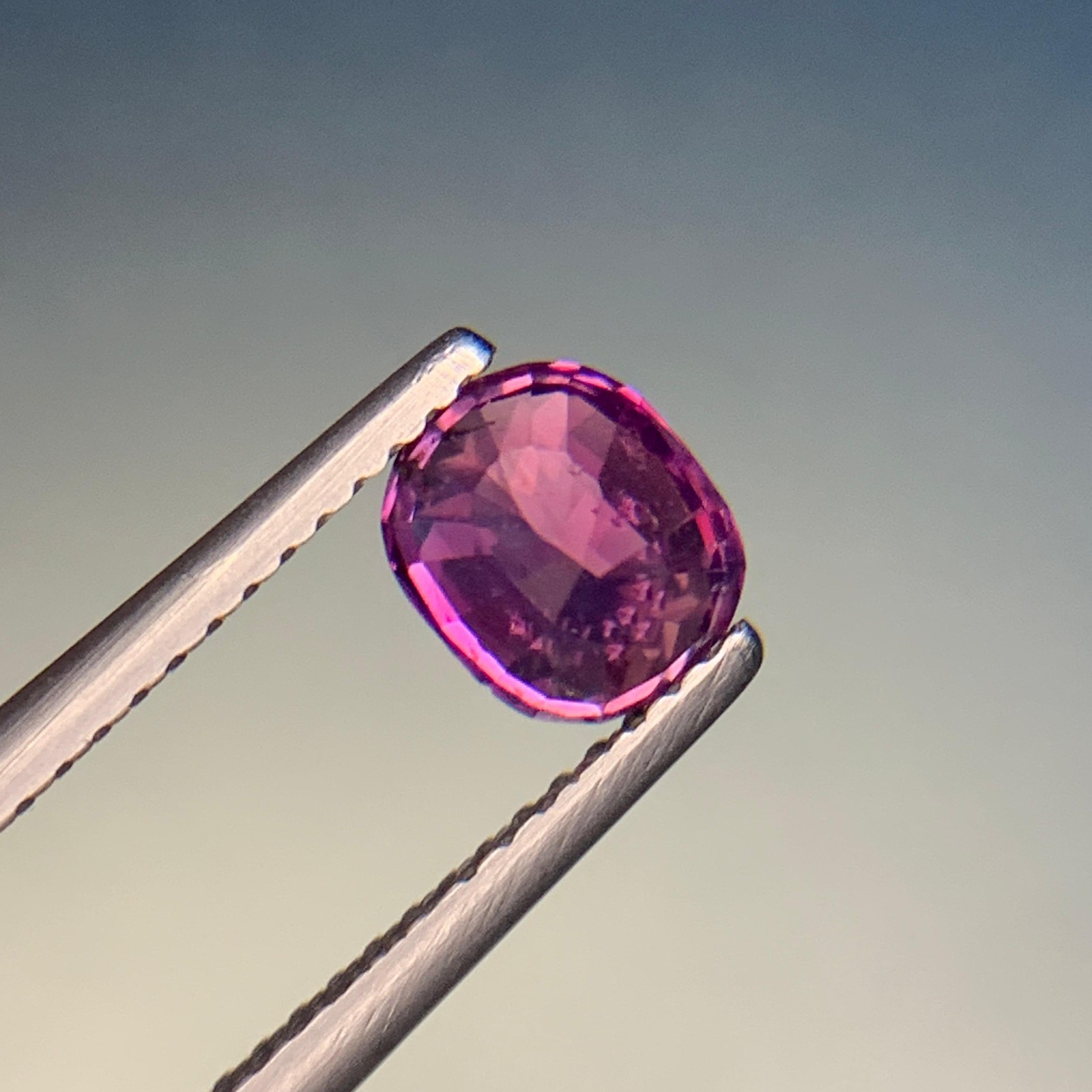 GFCO Certifide Beautiful 1.33 CTs Natural Pink Sapphire Gemstone.