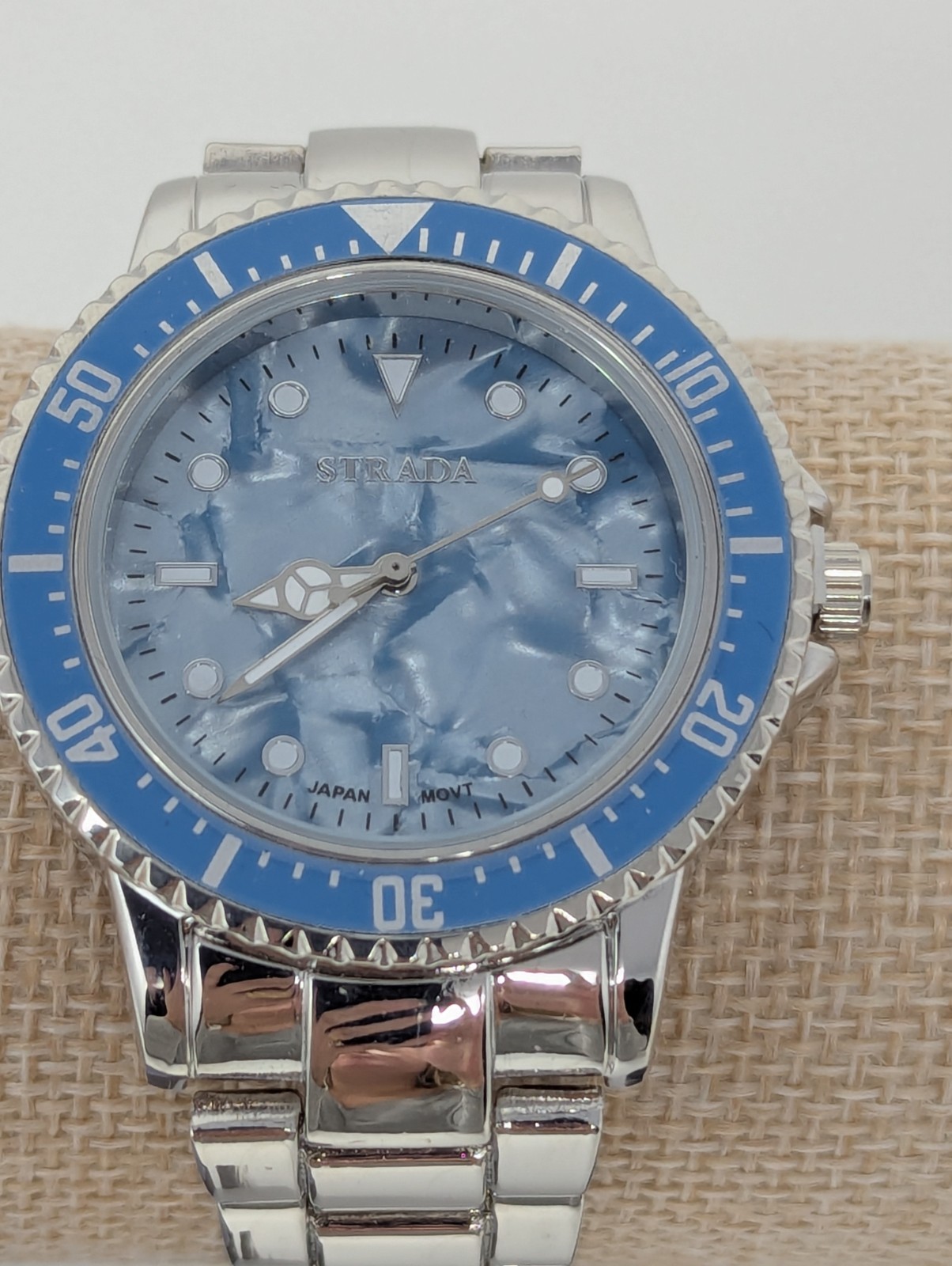 New Strada Women’s Blue Diver Style Watch Silver Tone Japan Movt New Battery