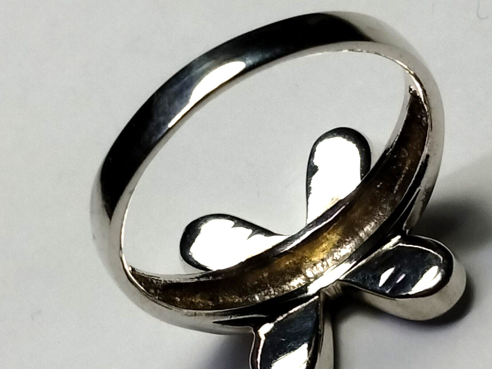 LOVELY ABALONE SHELL INLAYS IN TRENDY STERLING SILVER.925 RING SIZE 8.75-9.0!