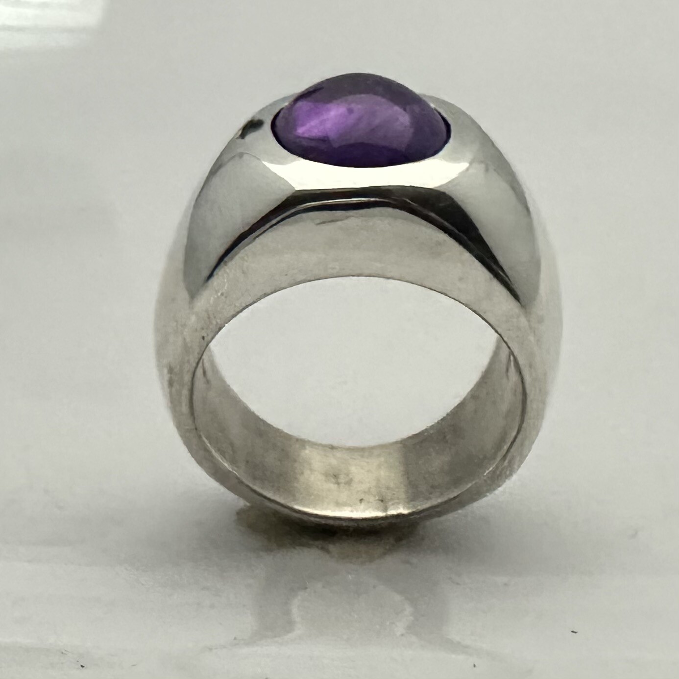 MJG STERLING SILVER RING. HEAVY. 12 x 10mm OVAL Natural AMETHYST CAB. SZ 9.5