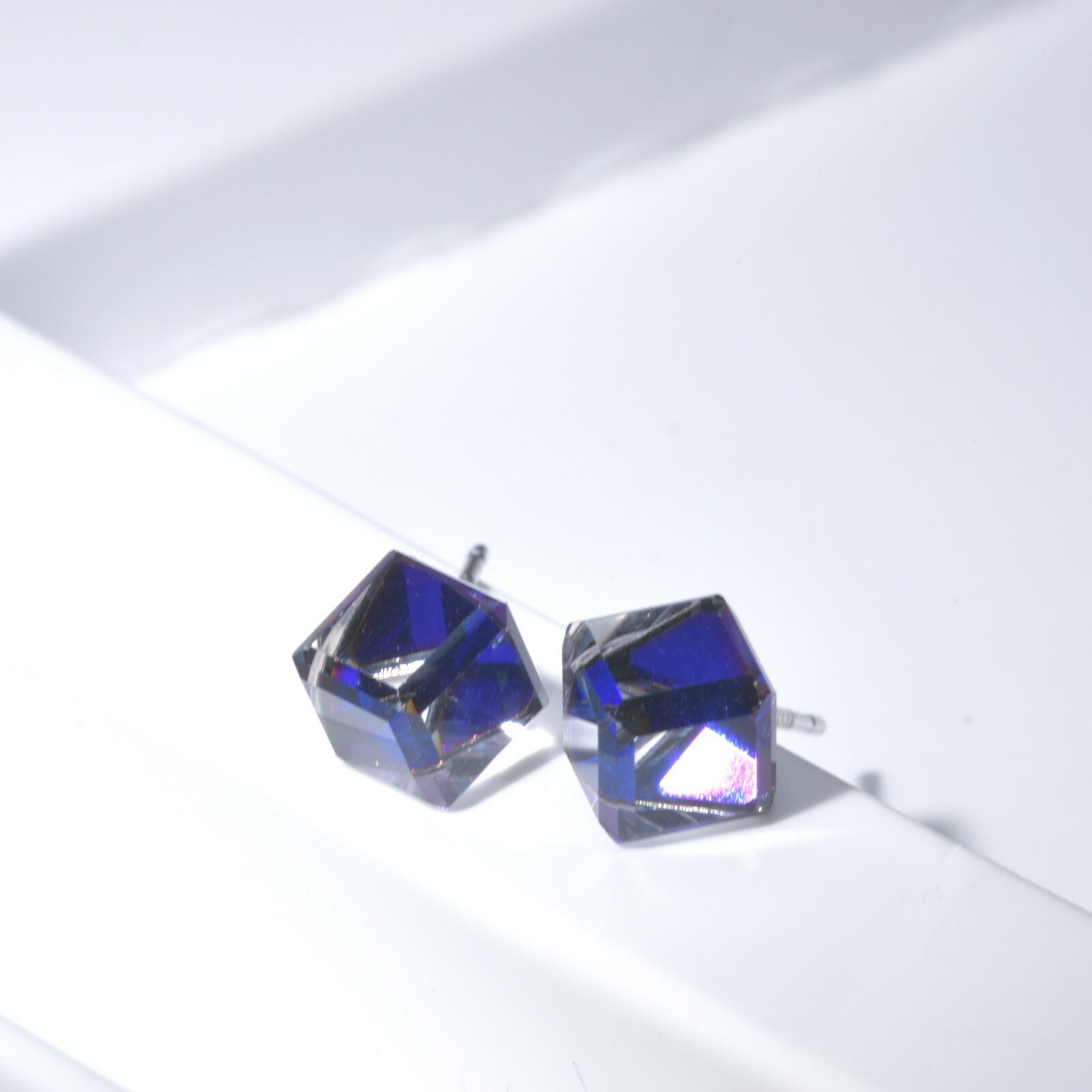 925 Sterling Silver stud made with Swarovski crystal magic cube classic earrings