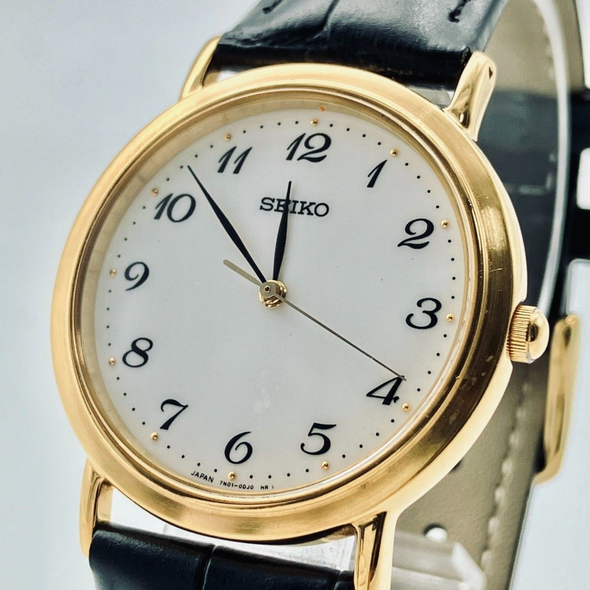Working SEIKO 7N01 0BH0 Watch Men’s Ladies’ Gold Color White Dial Round Quartz