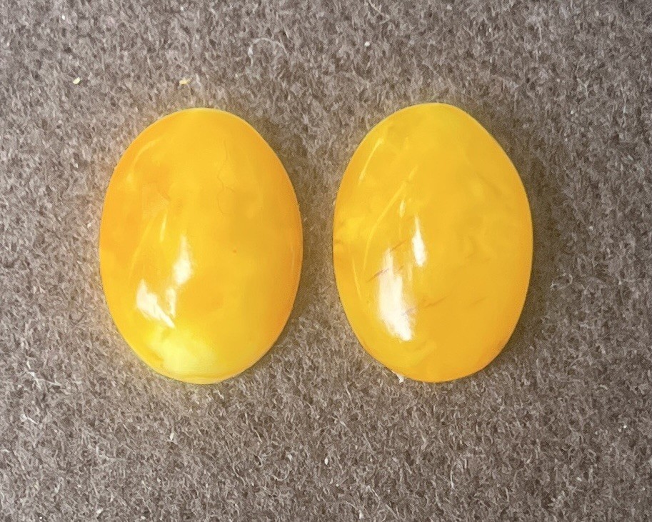 17x12x5mm Baltic Amber Butterscotch Egg Yolk Oval Pair 6.9tcw