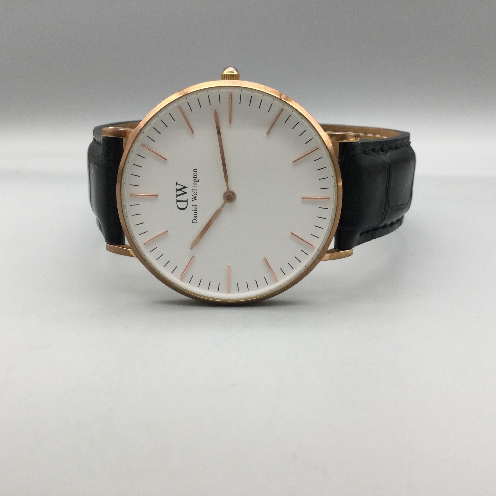 Daniel Wellington Classic B3BR4 Womens Watch 36mm Gold Tone Leather New Battery