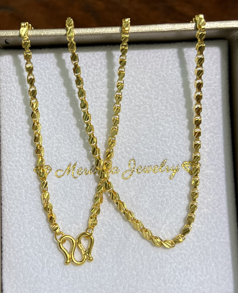 24k Solid Gold Unisex Square Box Chain Necklace. 18.0 Inches. 9.31 Grams