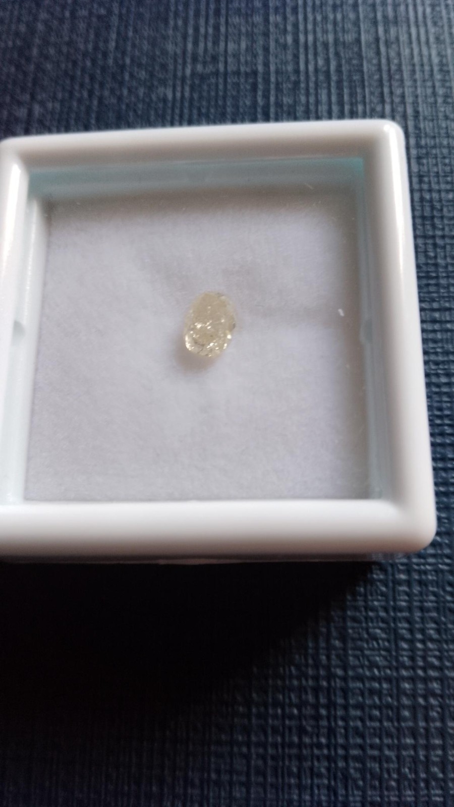 0.44ct NATURAL DIAMOND, Oval Brilliant, Fancy Yellow, Valuation Certificate