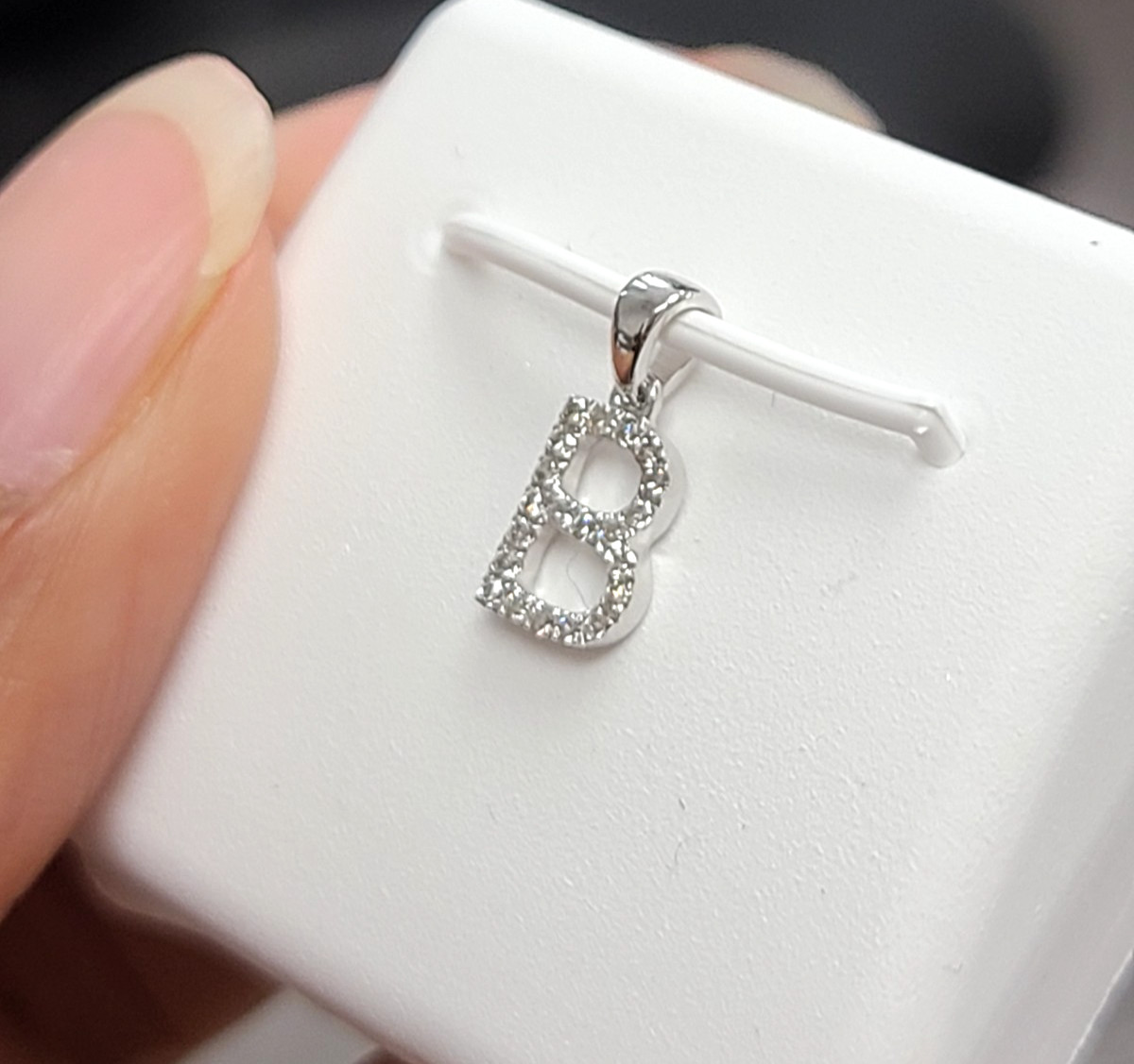 Deal! 0.11CT Natural Genuine Diamond B Initial baby Pendant 10K Gold