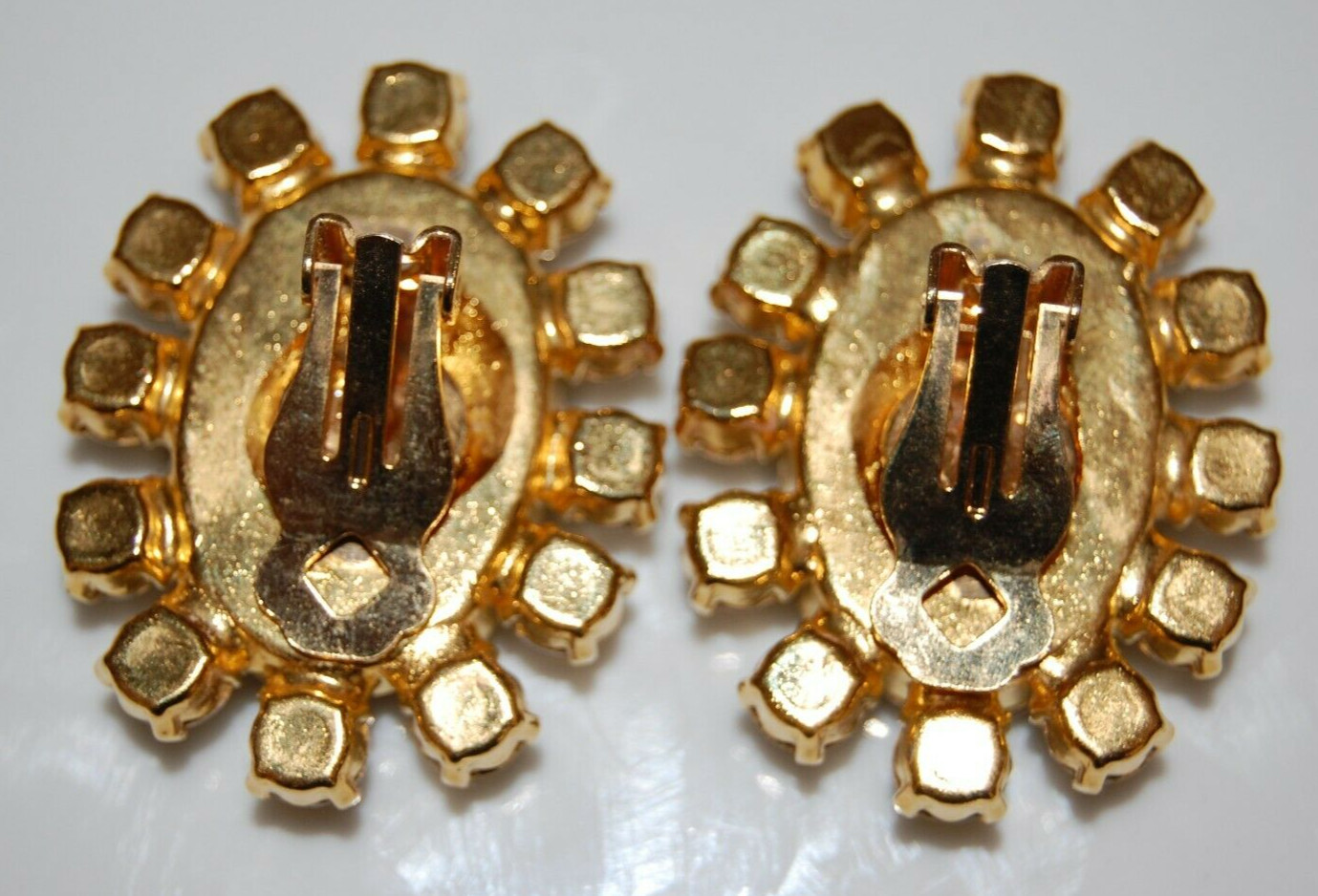 ELEGANT VTG RHINESTONE COUTURE LARGE AMBER OVAL & ICED CRYSTALS CLIP-ON EARRINGS