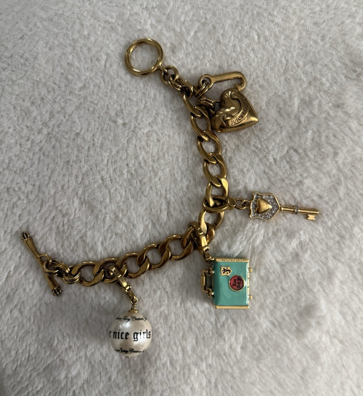 Juicy Couture Gold Tone Curb Link Charm Bracelet Vintage Y2K with 3 Charms