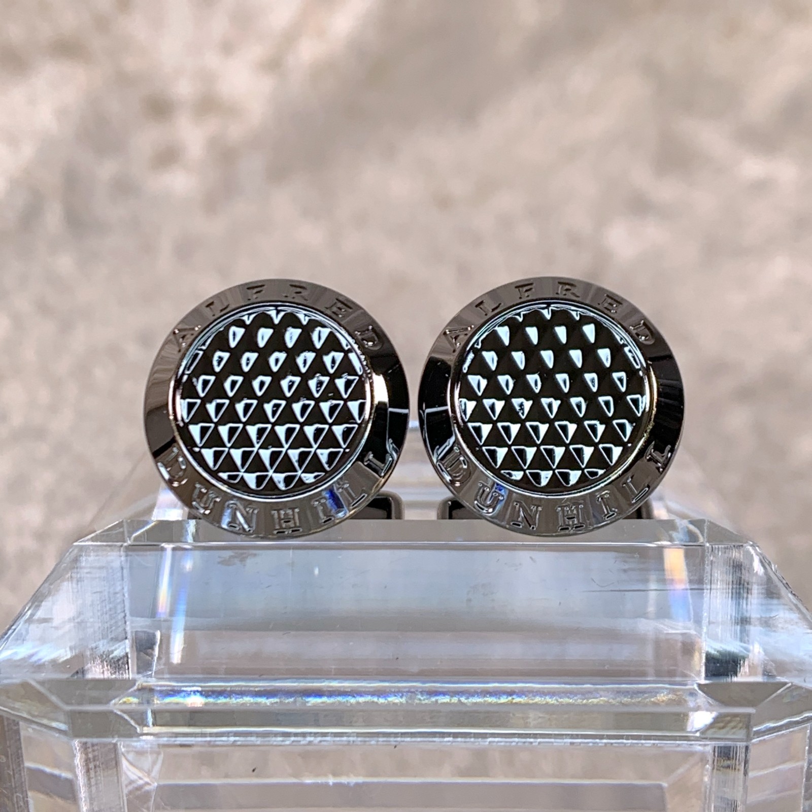 Dunhill Cufflinks Round Dark Silver Diamond Cut Texture with Case & Card