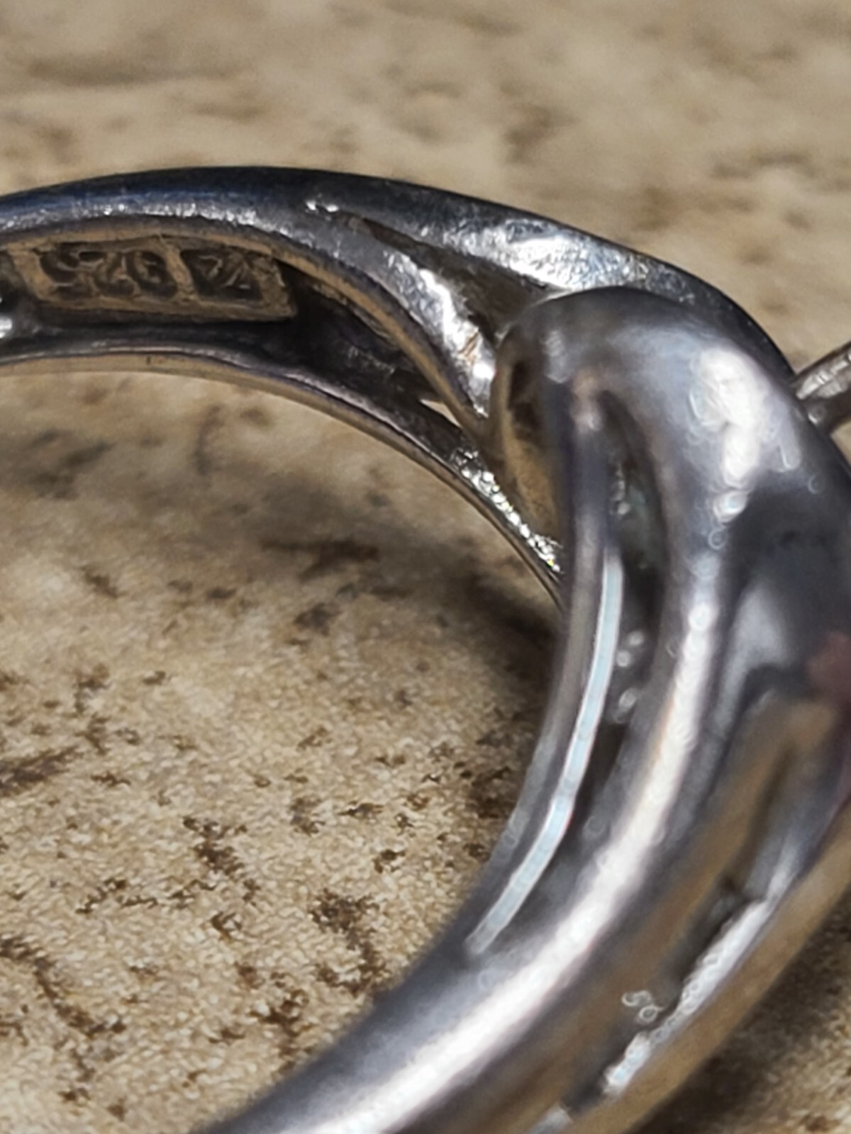 925 Diamond Ring 2.4 Grams Size 7
