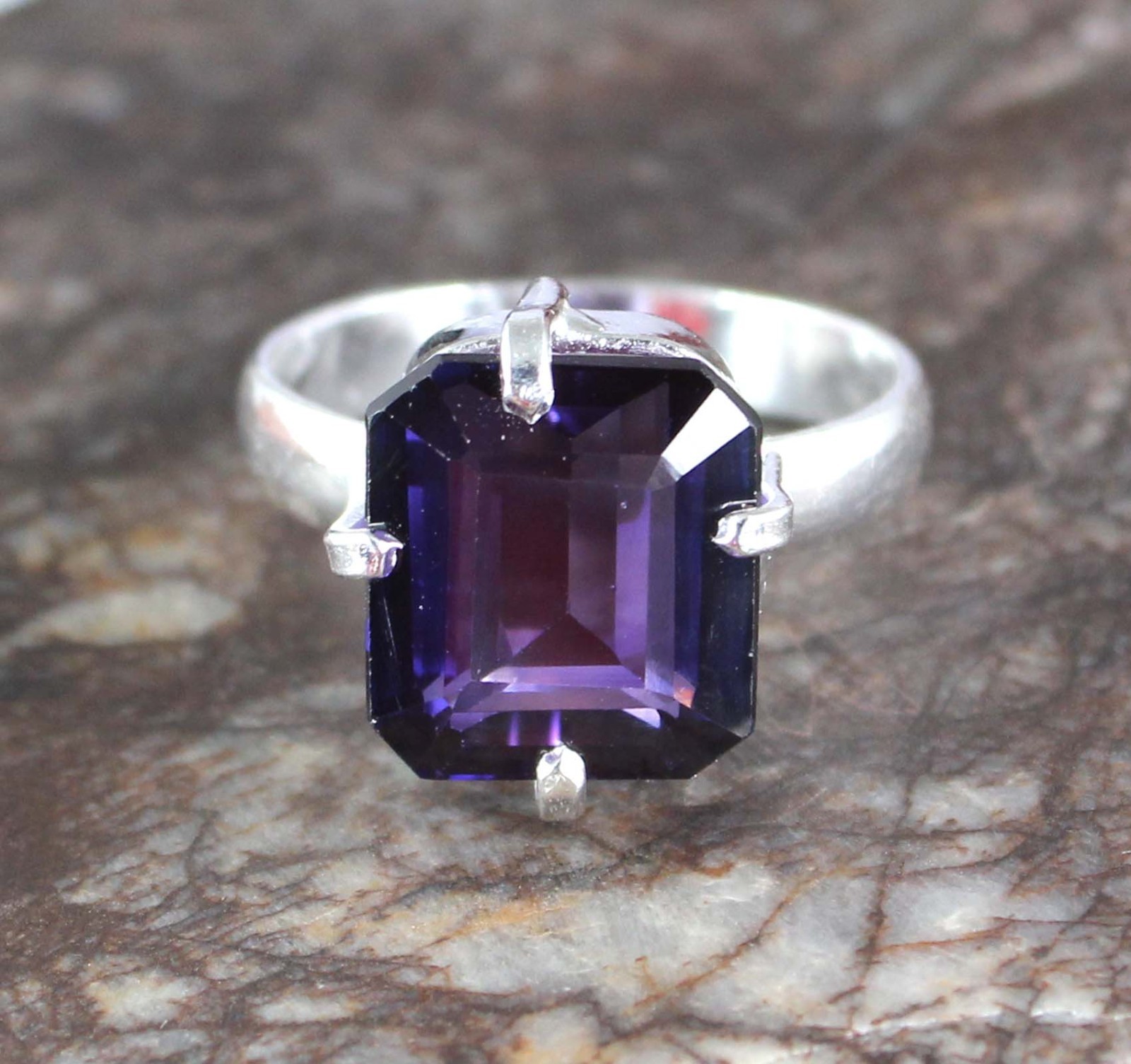 Natural Boysenberry Sapphire 10.55 Ct Octagon Gemstone Ring Thanksgiving Offer