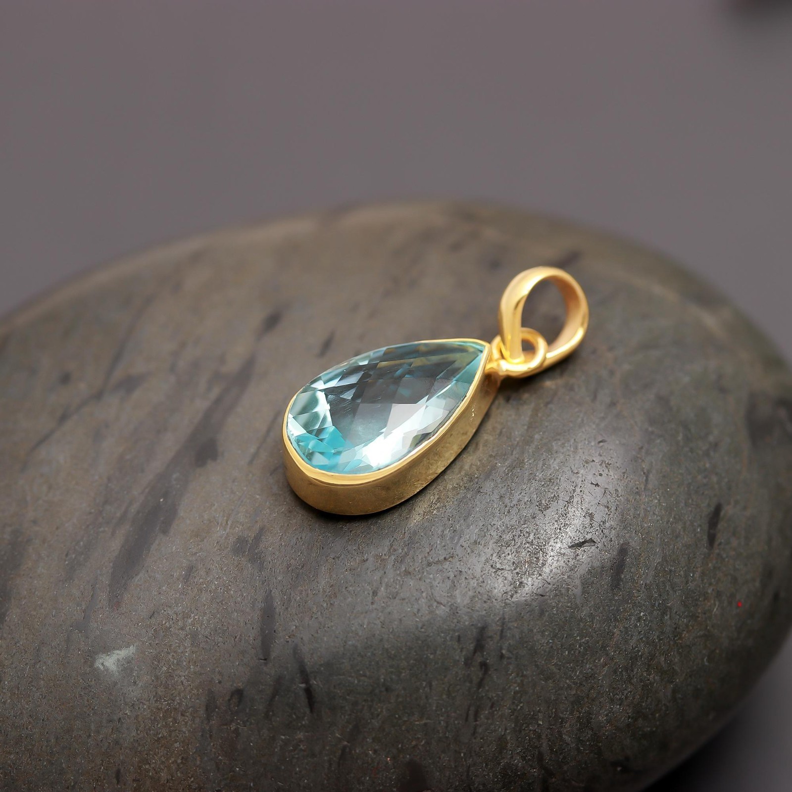 Natural Sky Blue Topaz Pear Pendant Gold Fill 925 Sterling Silver Unique Jewelry