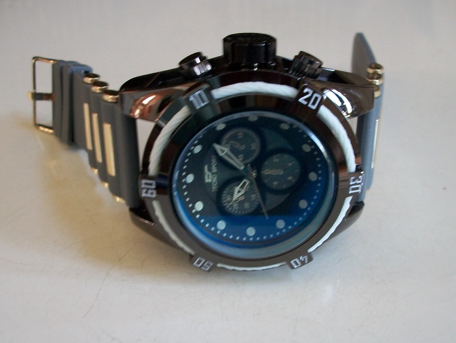 MEN’S TECNO SPORT HEMATITE, GRAY & GOLD SILICONE BAND HIP HOP FASHION WATCH