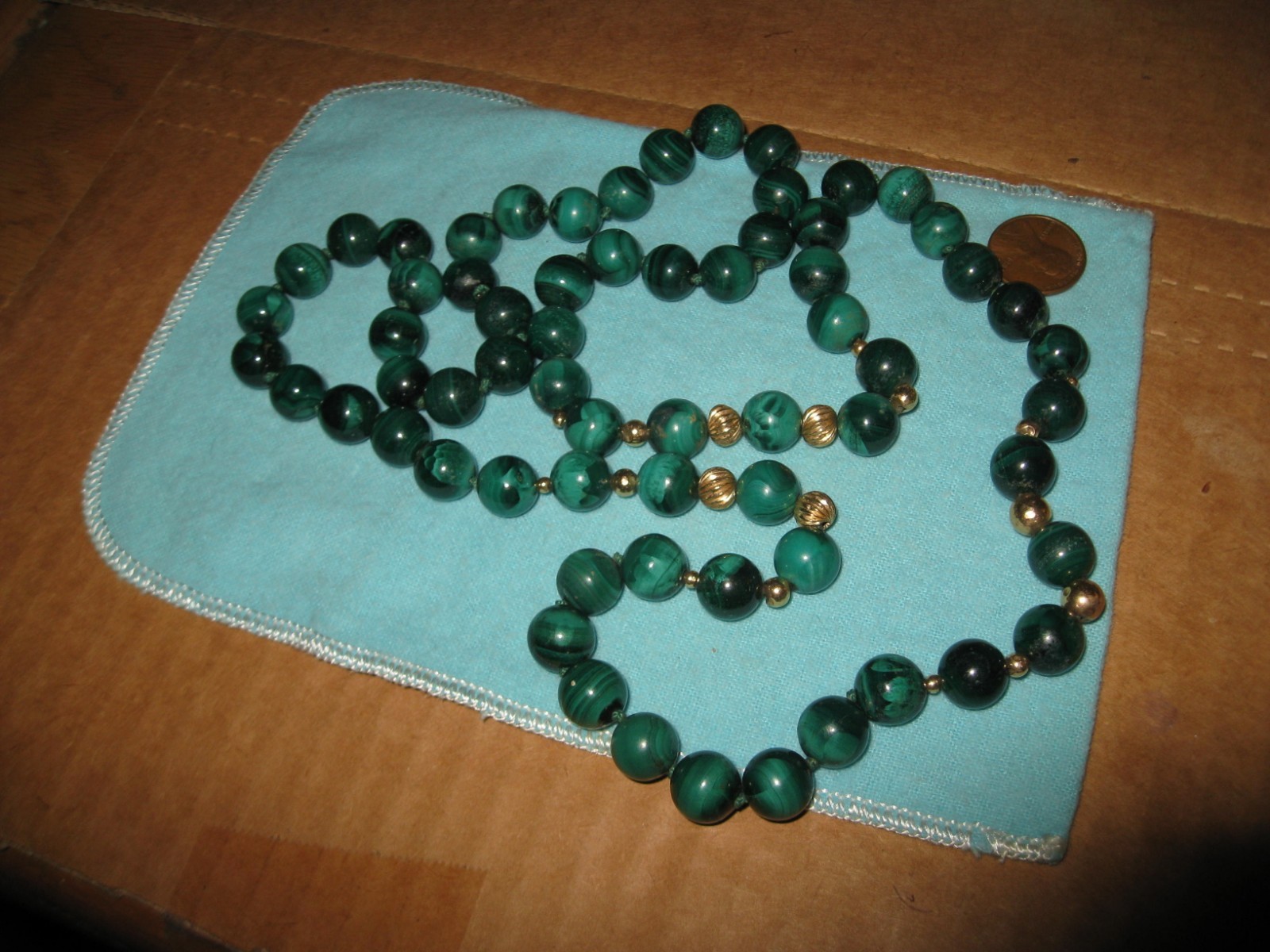 Exquisite Malachite and Gold Beaded Knotted 32″ Necklace 170 grams