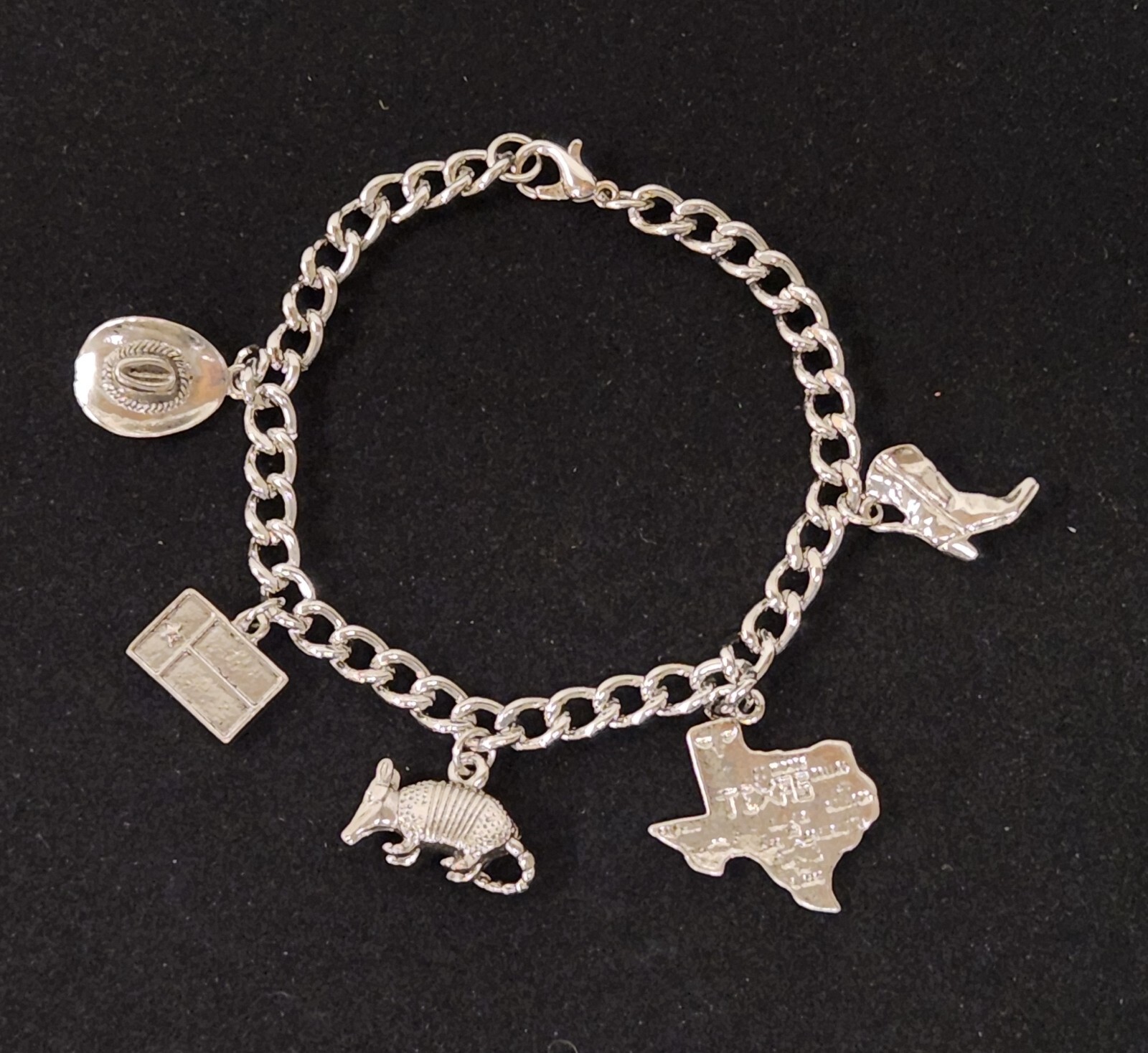 Texas Charm Souvenir Bracelet w/ Pewter Cowboy Boot Hat Flag Armadillo 7-1/2″