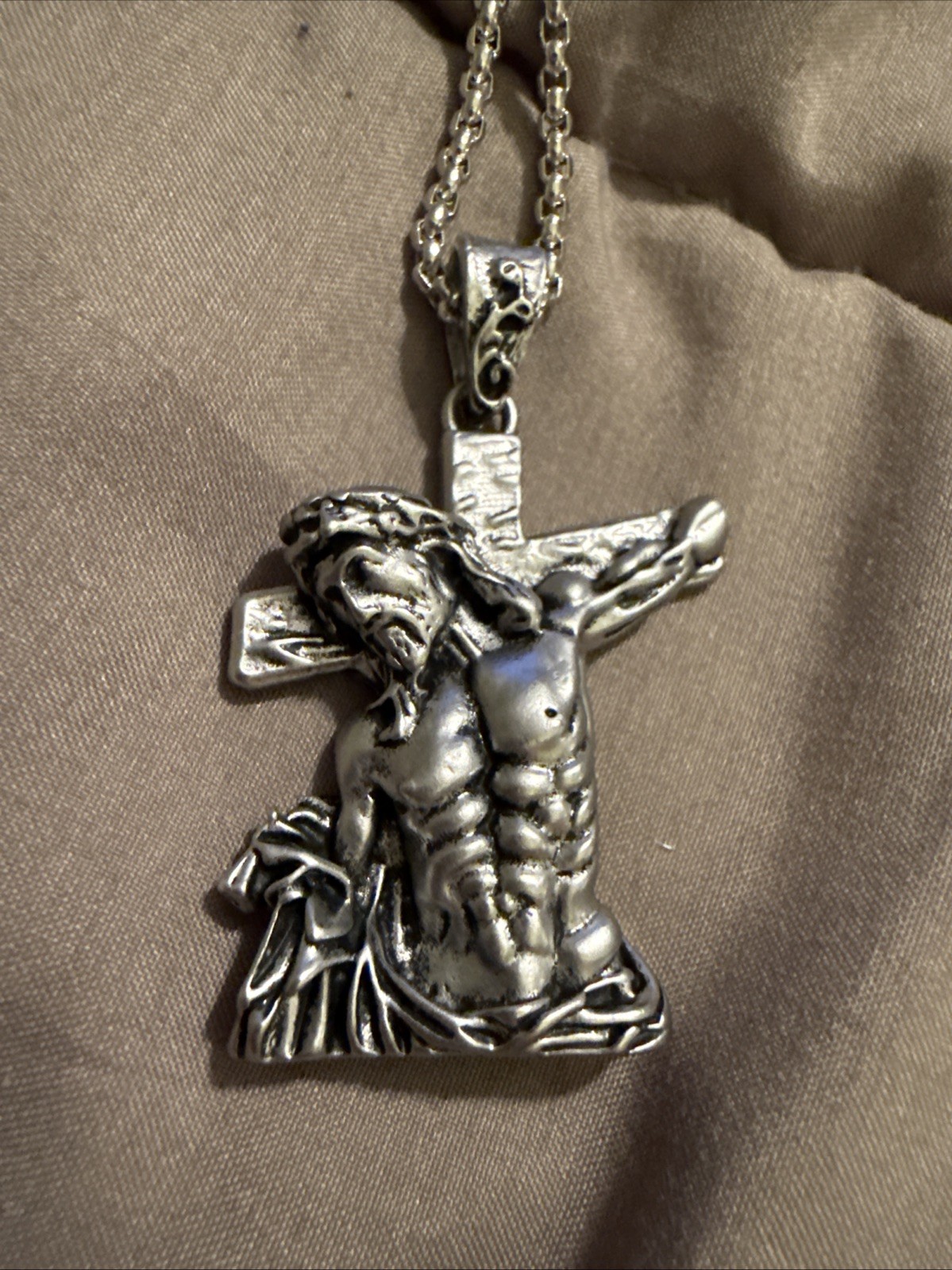 Jesus Christ W/crown Of Thorns Zinc Alloy Pendant Necklace On Beaded Chain