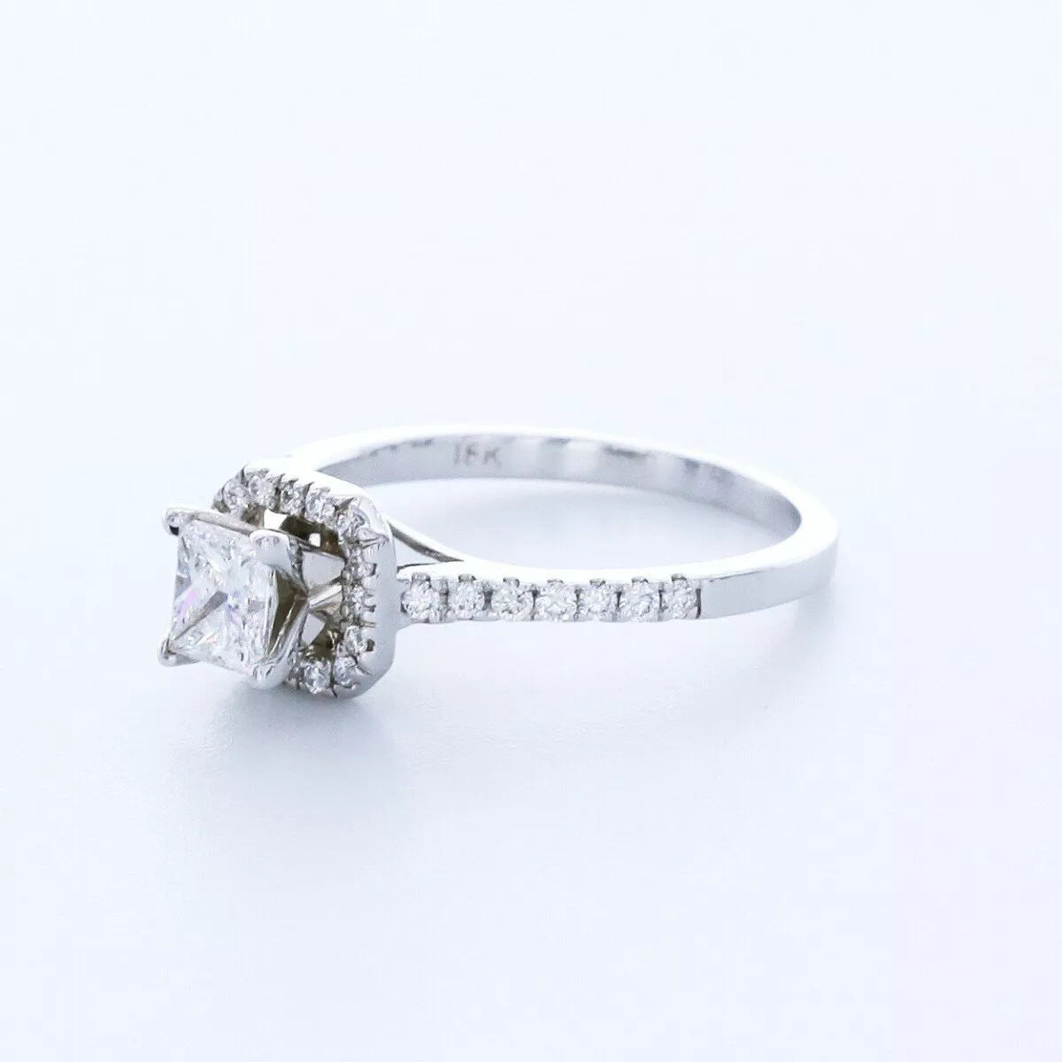 18K White Gold Engagement Ring Halo 1.33 Carat Princess Lab-Grown Diamond F VS1