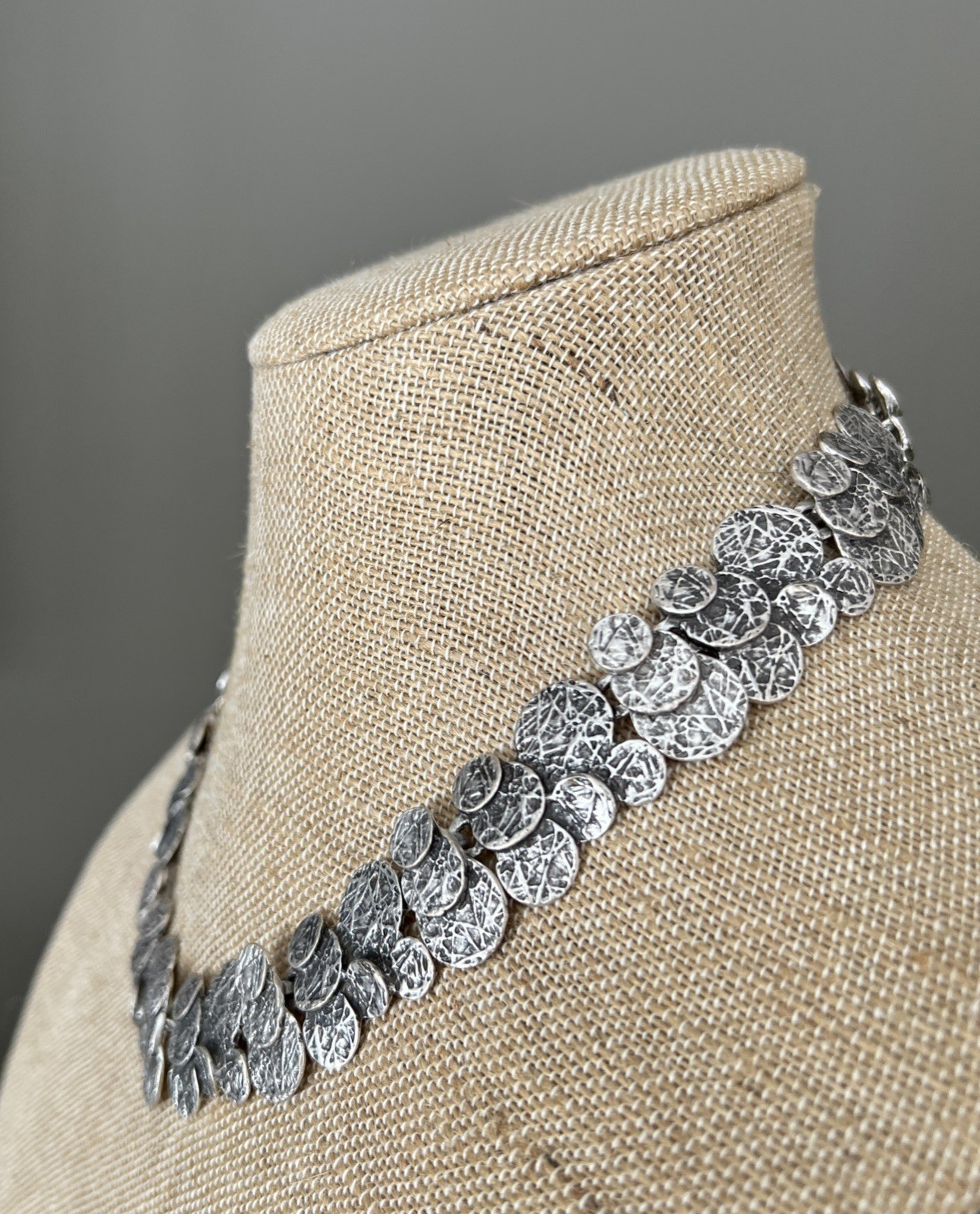 TURKISH SILVER PLATED ZINC HAND HAMMERED COIN MODERNIST ABSTRACT NECKLACE 22″