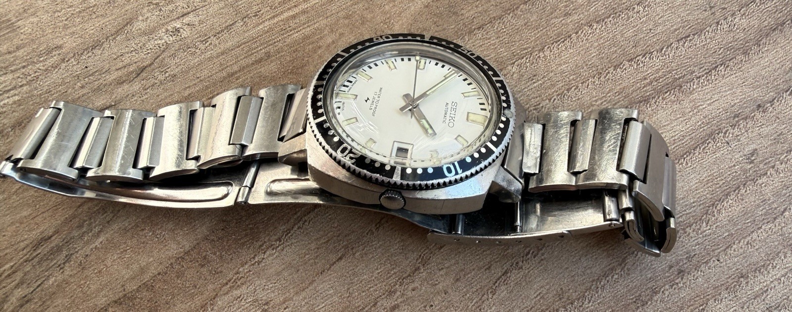 1973 Seiko 7005-8052 “Poor Man’s Diver” Automatic Vintage Diver Watch White