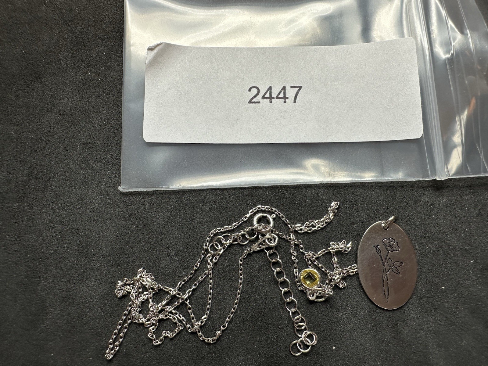3.17g Vintage Sterling Silver 925 Rose Pendant Necklace 22 in Adjustable M