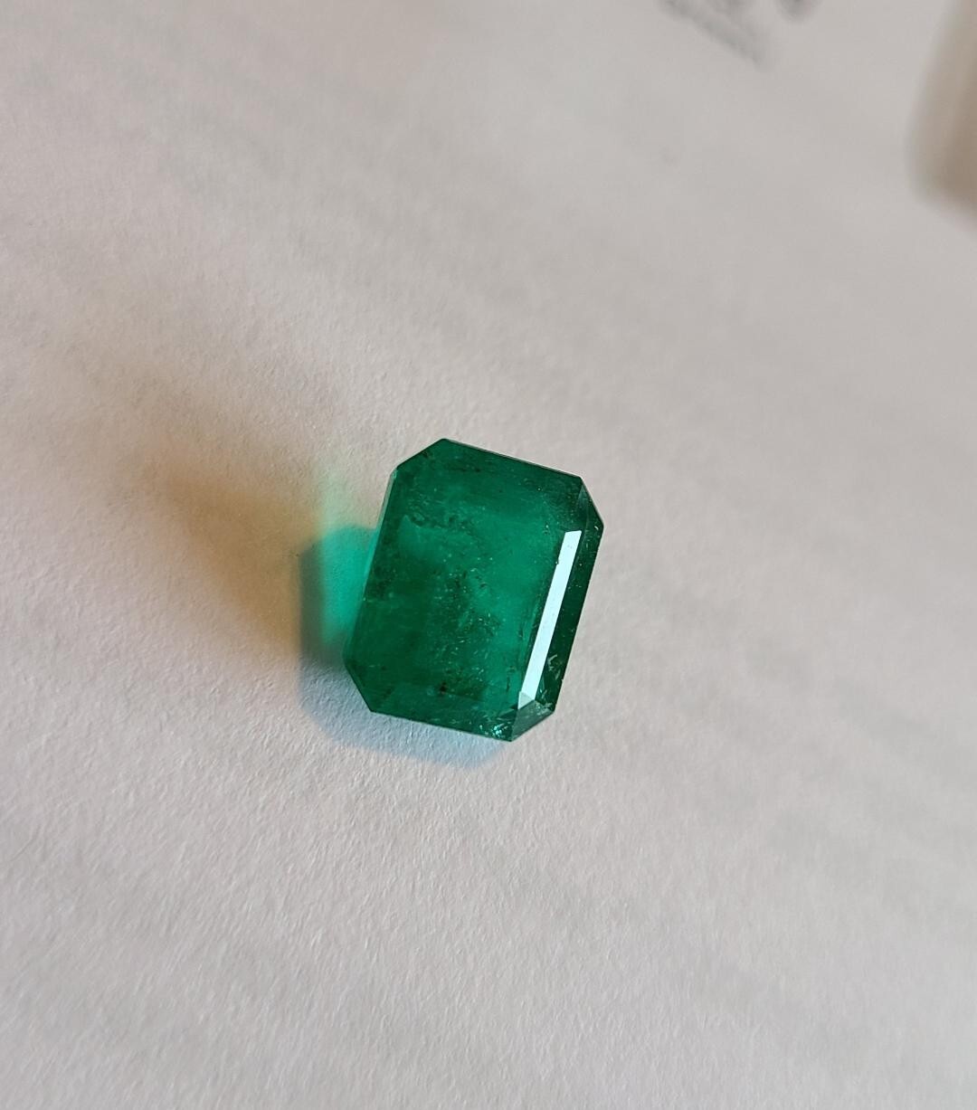 Large 5.67ct Natural Emerald, very good cut. Beautiful, smooth deep green.