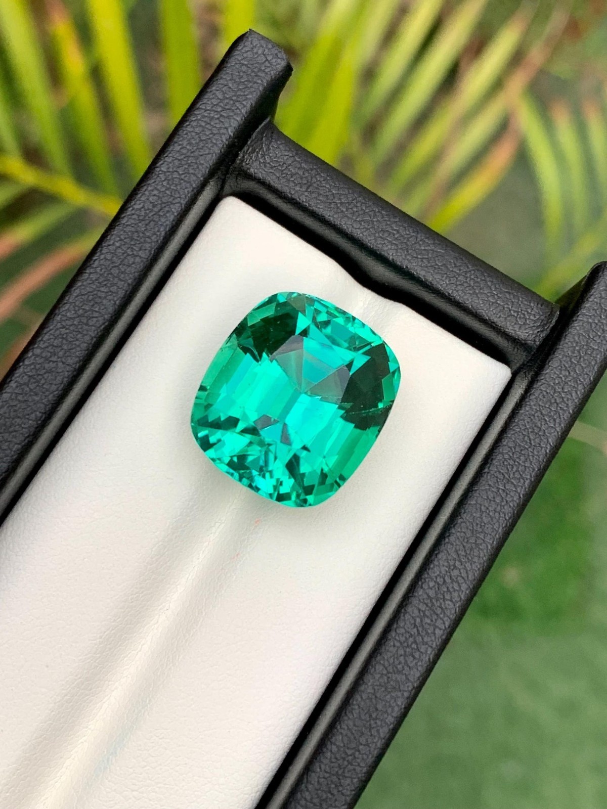 15.56 Ct Natural Ceylon Green Kunzite Cushion Cut Certified Loose Gemstone A++