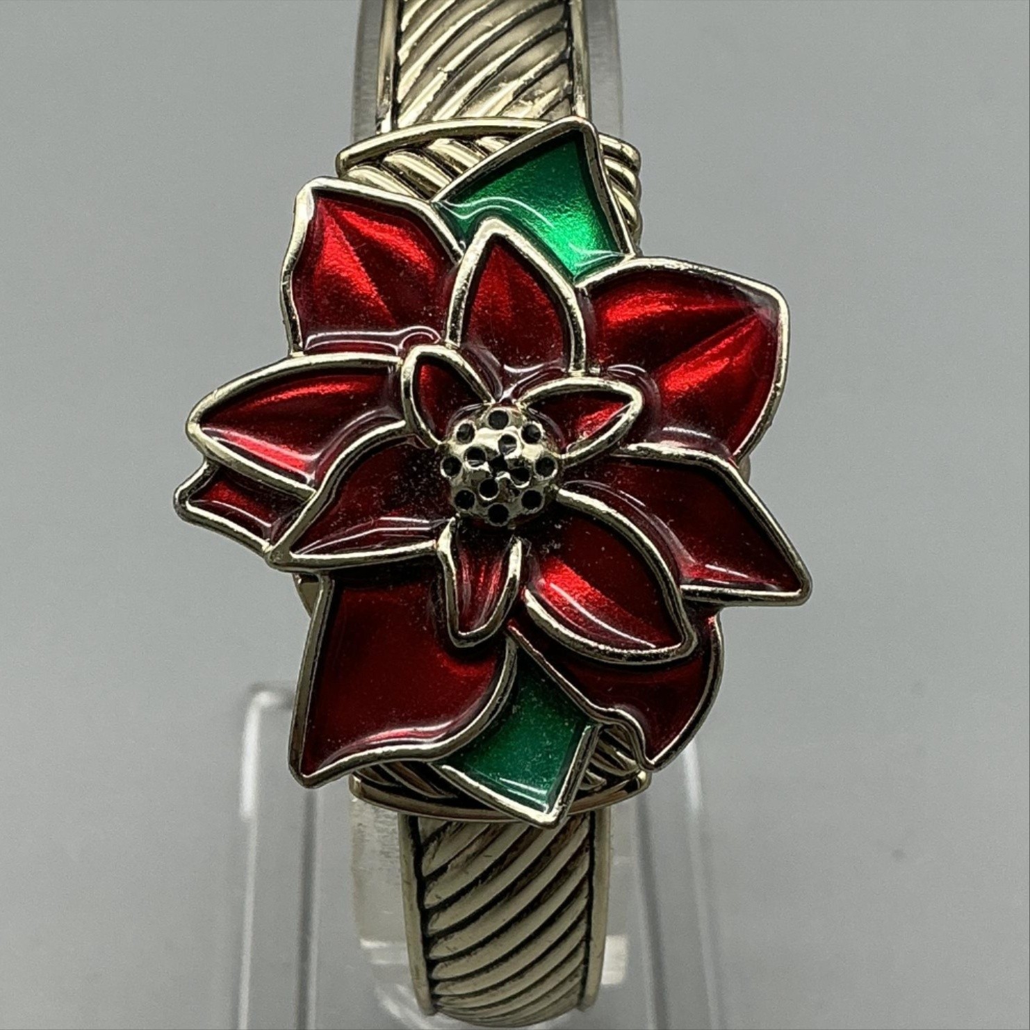 Poinsettia Bangle Watch Women 19mm White Dial Gold Tone Hidden Dial New Battery
