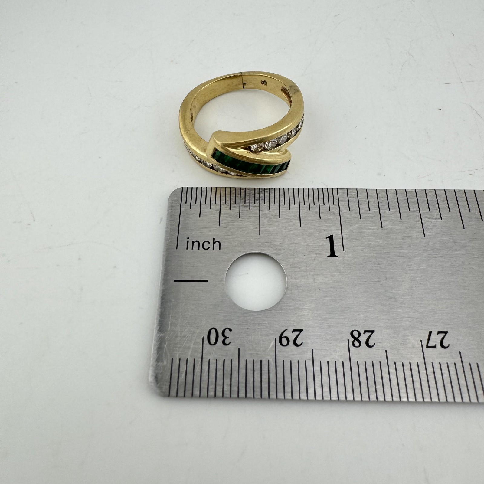 Vintage 90s 14K Yellow Gold 0.50ctw Emerald & 0.64ctw Diamond Bypass Ring 6.96g