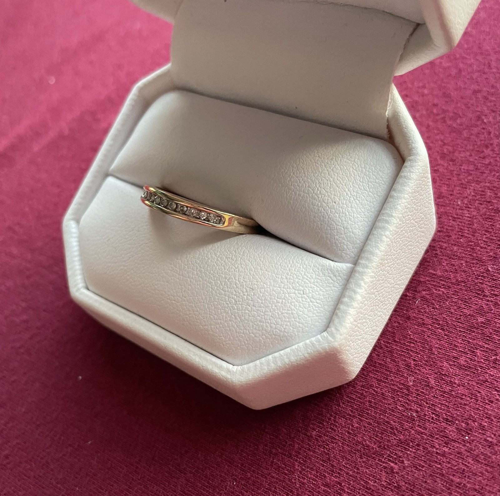 Channel Set Diamonds In 10 Karat Gold Sz 8 1/4 Engagement Ring