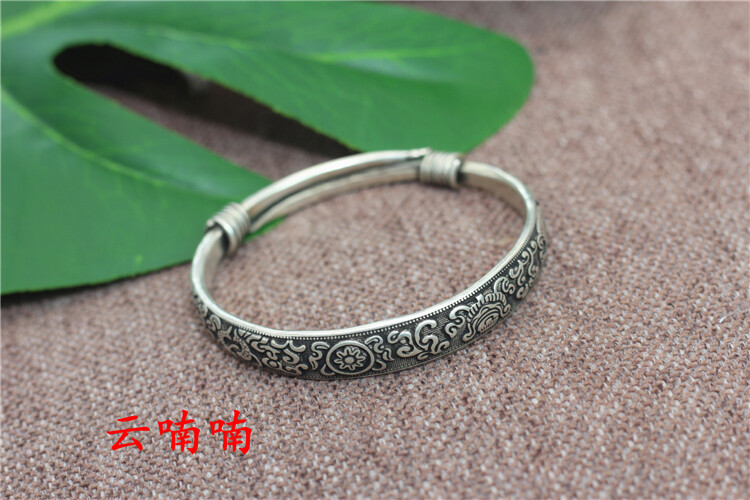 National wind literary retro folk Chinese handmade Miao silver bracelet 1piece