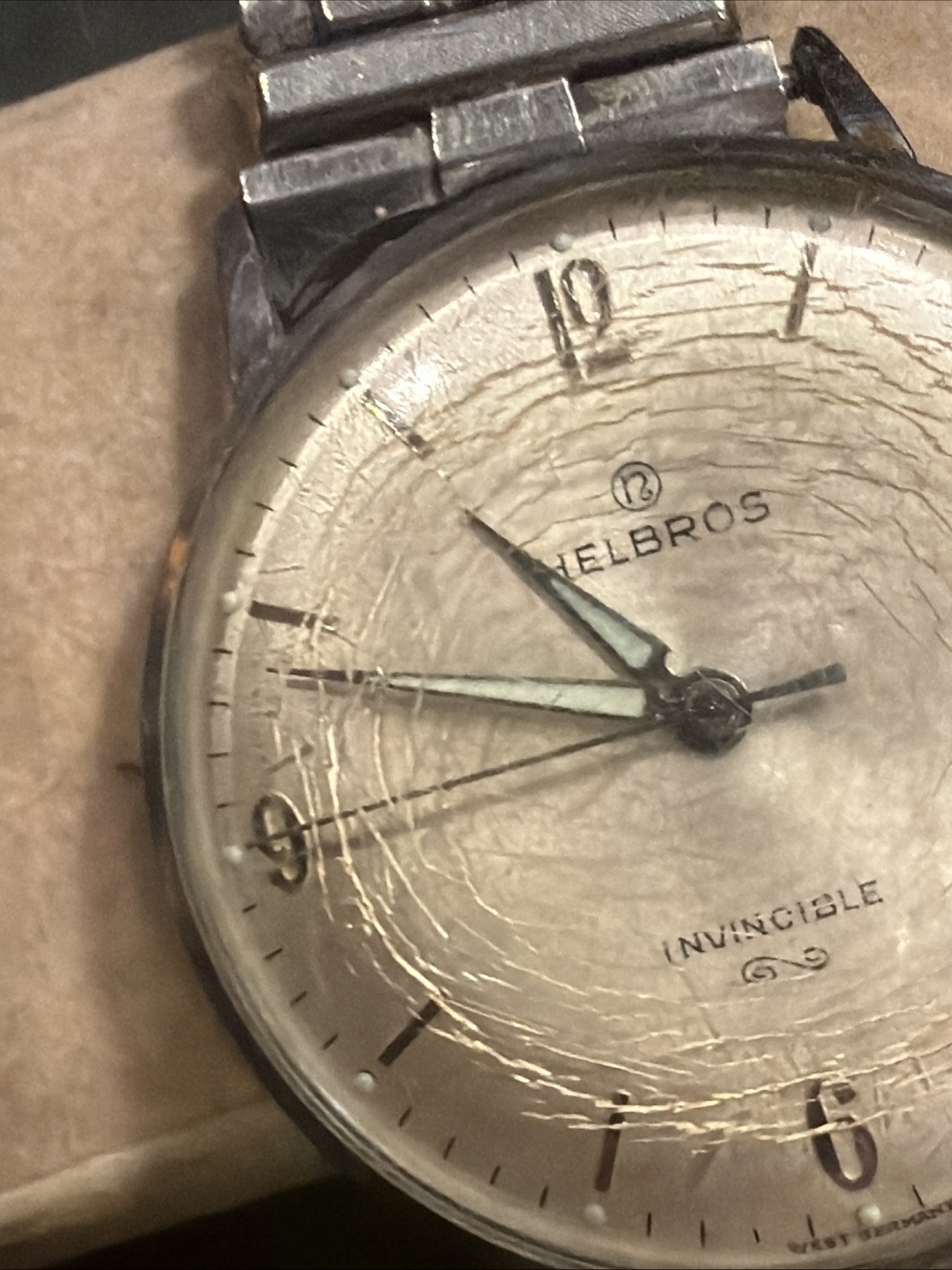AL31 Vintage Helbros Invincible Mechanical Wind 17J 35mm Runs On&Off As Is**
