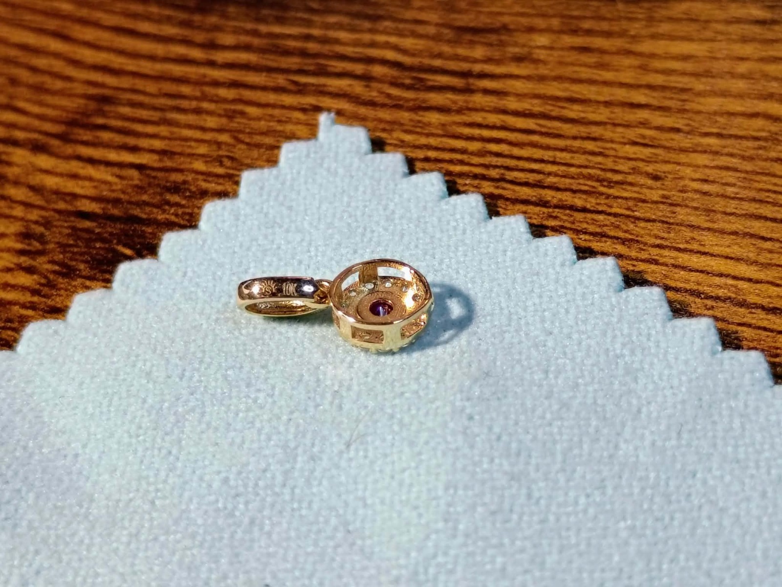 10K Yellow Gold Pink/Red Gemstone & White Sapphire Halo Pendant Charm C Pictures
