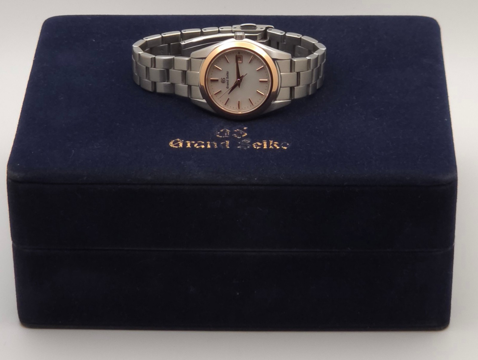Grand Seiko Heritage STGF268 MOP Dial Quartz Ladies 29mm Steel/Rose Gold Box