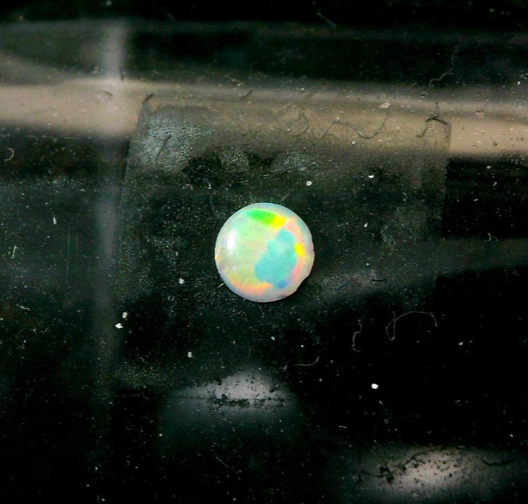 0.06ct Round Shaped Clear White Multi-Color Opal 3 x 3 mm