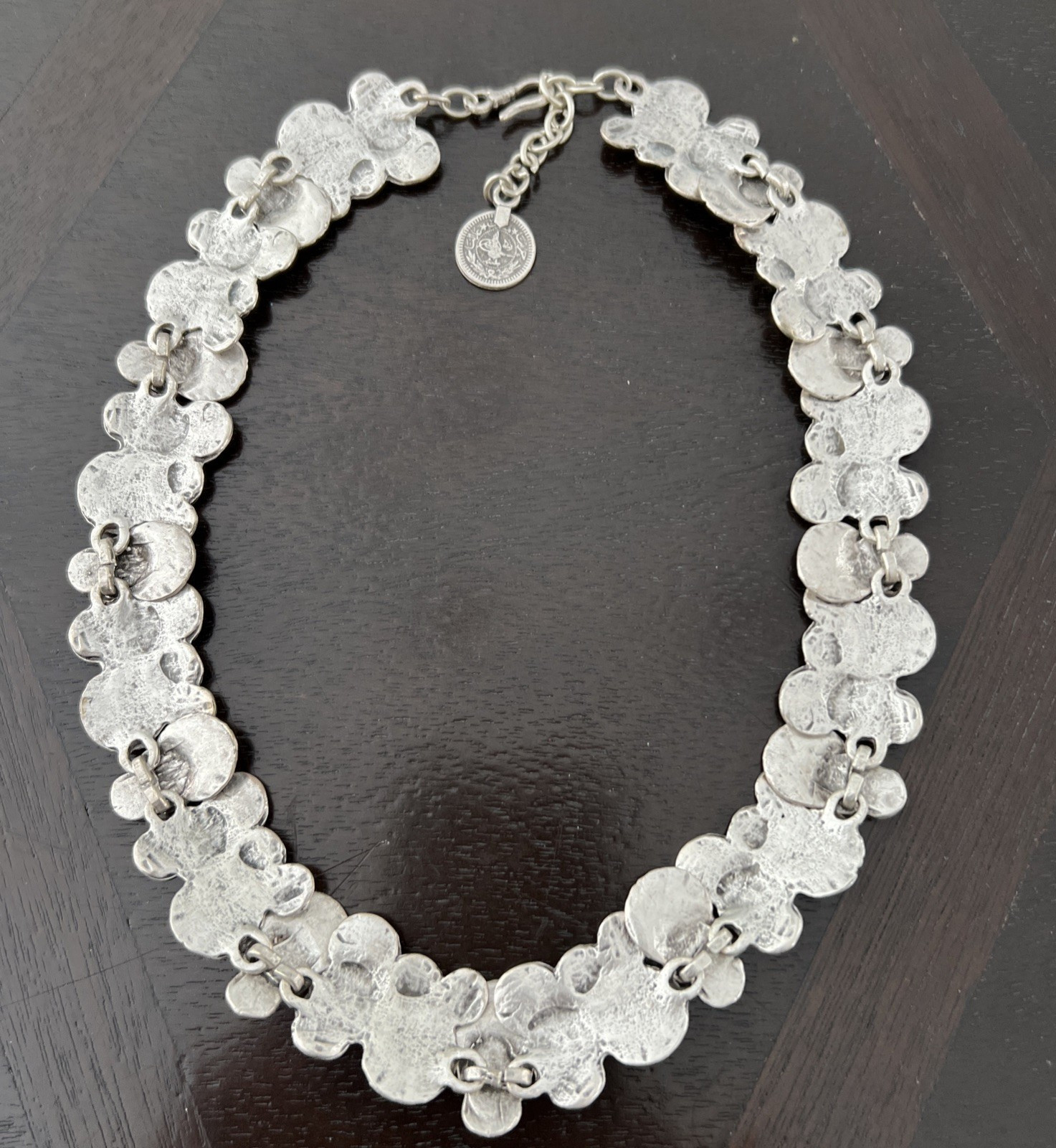 TURKISH SILVER PLATED ZINC HAND HAMMERED COIN MODERNIST ABSTRACT NECKLACE 22″