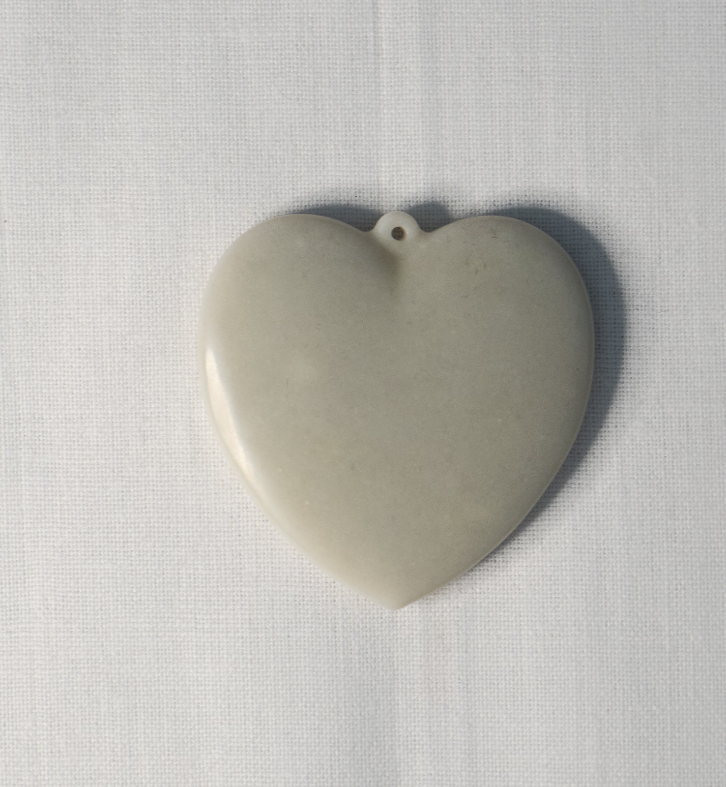 Beautiful Jade Artefact – with Golden Era’s Guarantee of Authenticity.