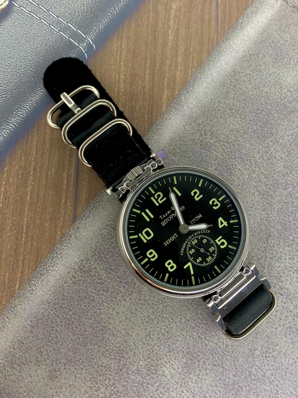 Watch Molniya Mechanical Vintage Soviet Molnija Russian 3602 Dial Wrist Man USSR