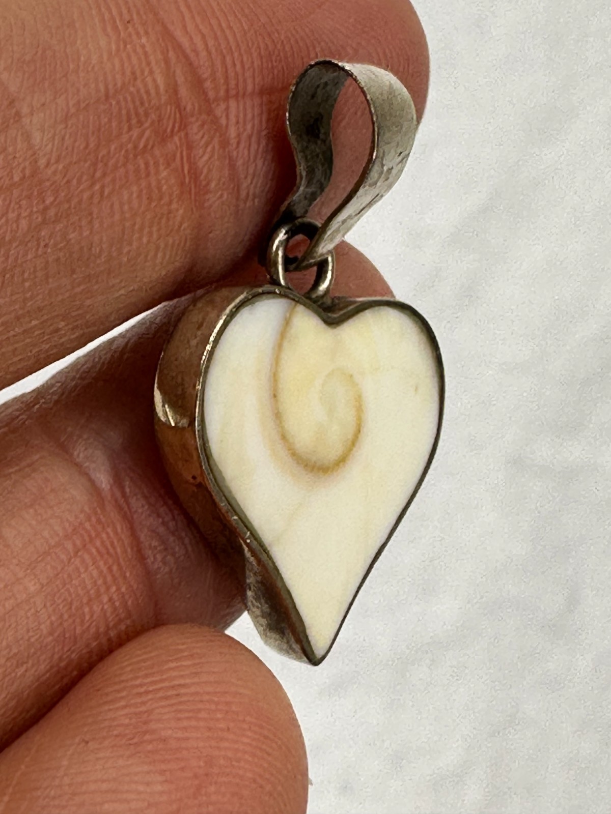 Sterling Silver Heart Shell Pendant 925 Cream Genuine Seashell Beach