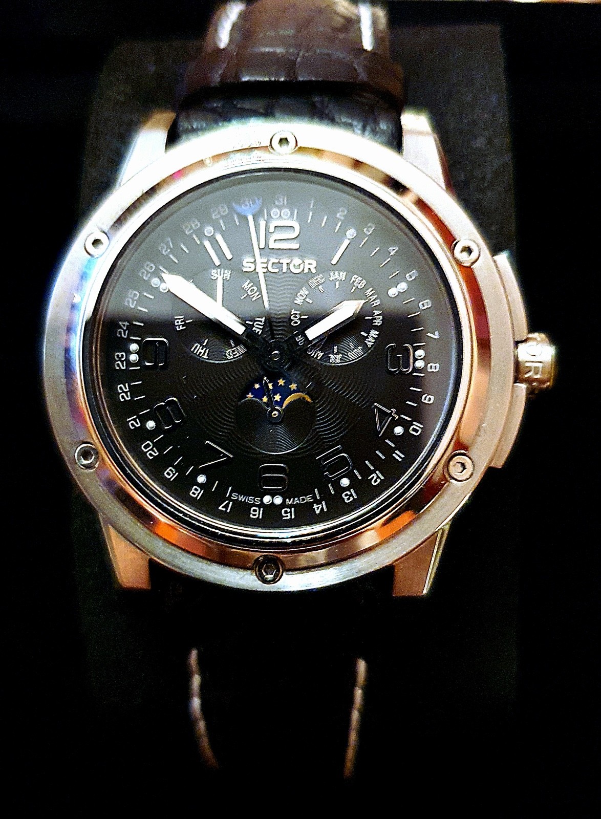 New Sector 850 Moon Face Steel Leather 100Mt Swiss Made Watch