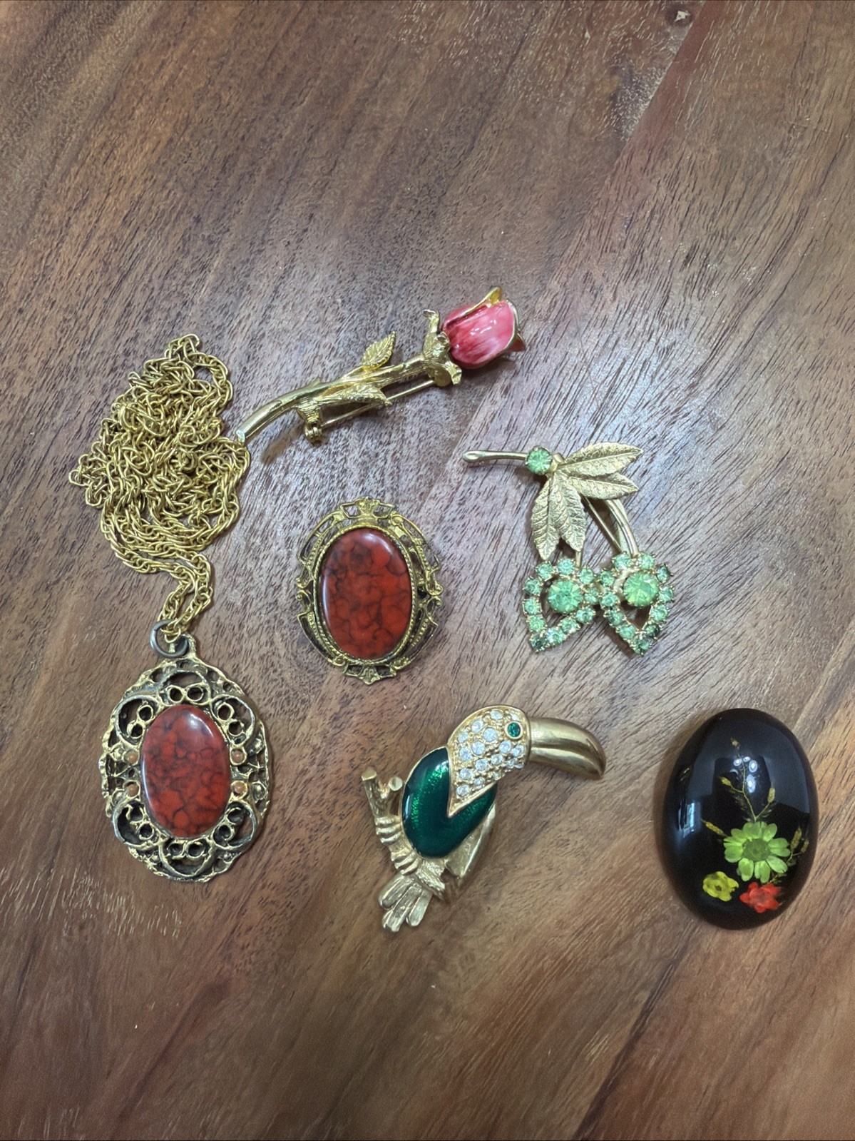 Vintage Brooch And Necklace Lot 6 Pieces Gold Tone Toucan Flower Rose