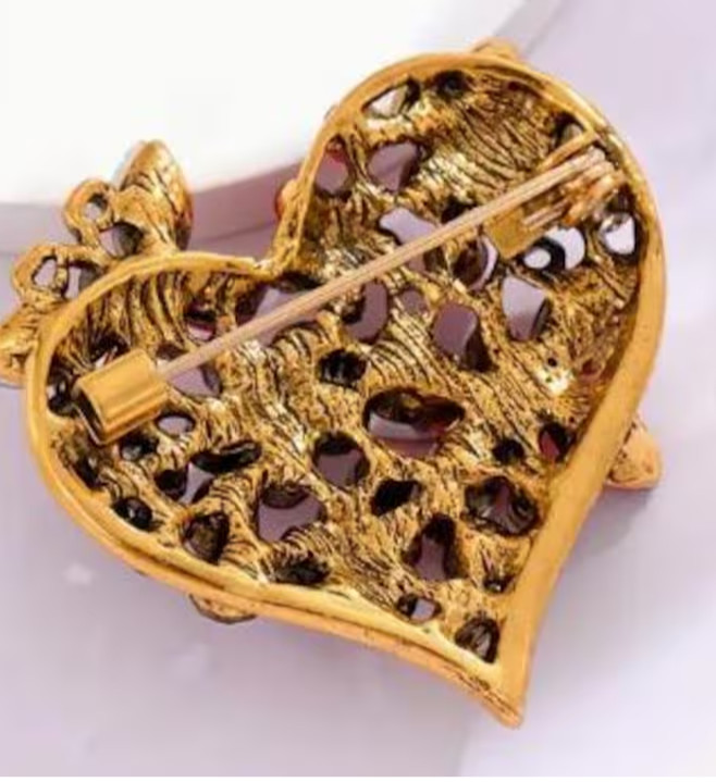 BROOCH- Butterfly Brooch with Rhinestone Emblem, Alloy Love Heart-Shaped Brooch