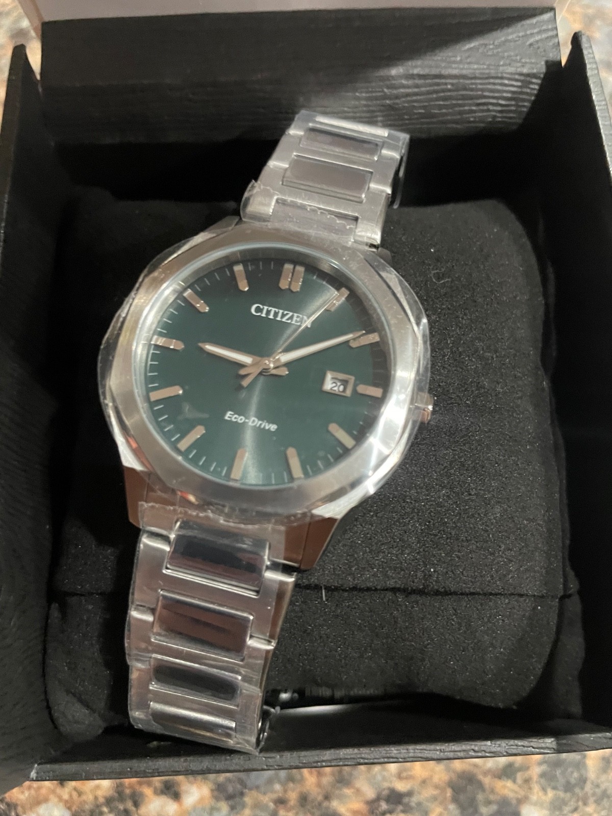 citizen eco-drive mens watch wr100 Green brand new