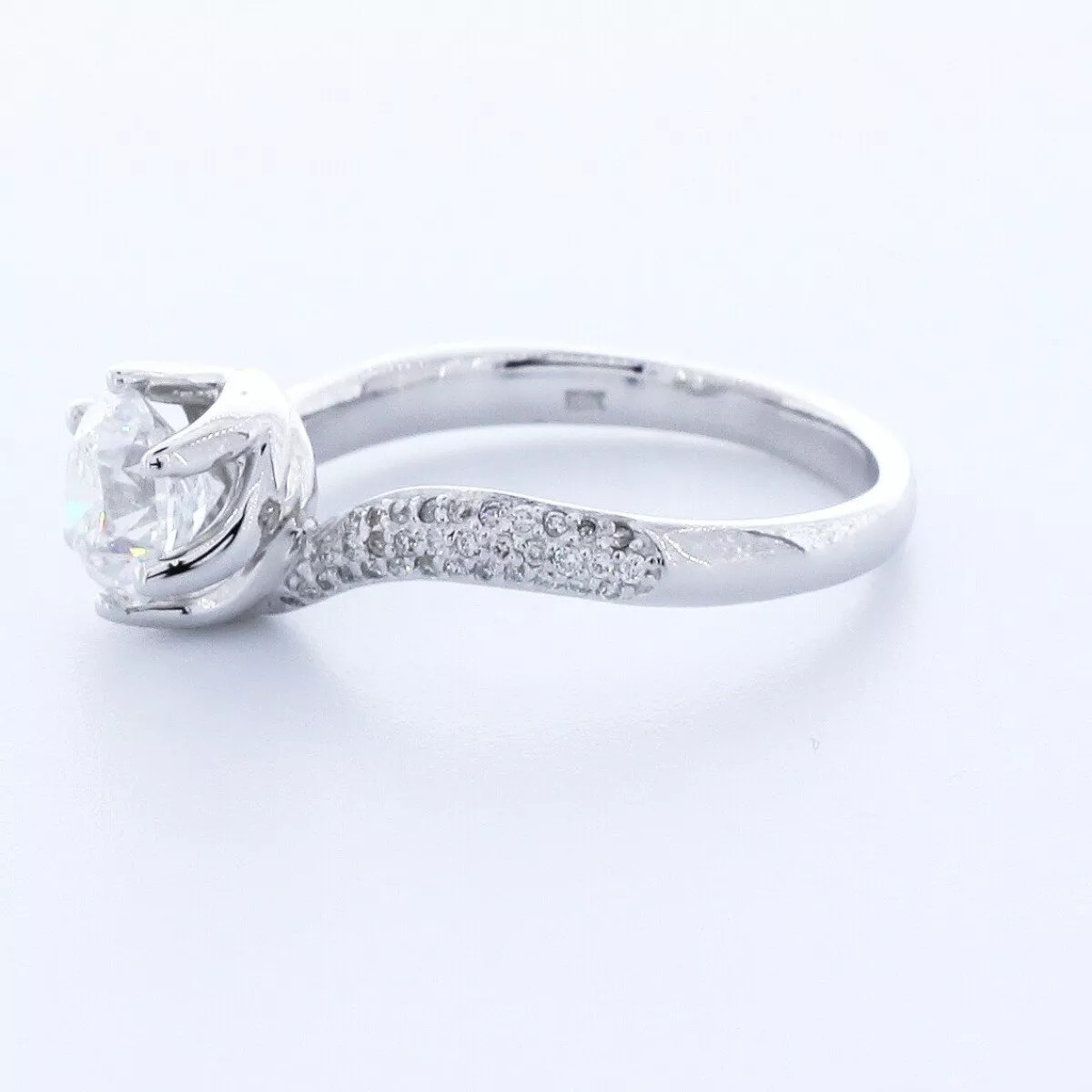 18K White Gold Engagement Ring Classic 1.60 Carat Round Lab-Grown Diamond D VS1