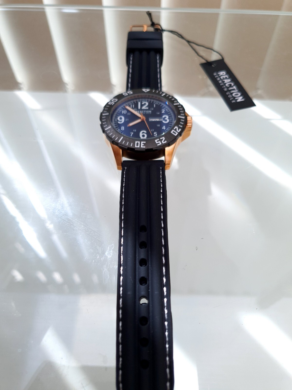 New Kenneth Cole mens watch Day&Date Easy to read black silicone. Gift for Him