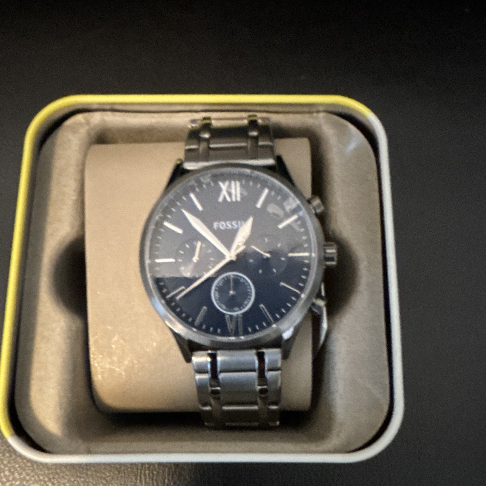 Fossil BQ2401 Men’s Chronograph Quartz Black Dial 42mm SS Bracelet 5 ATM Tin