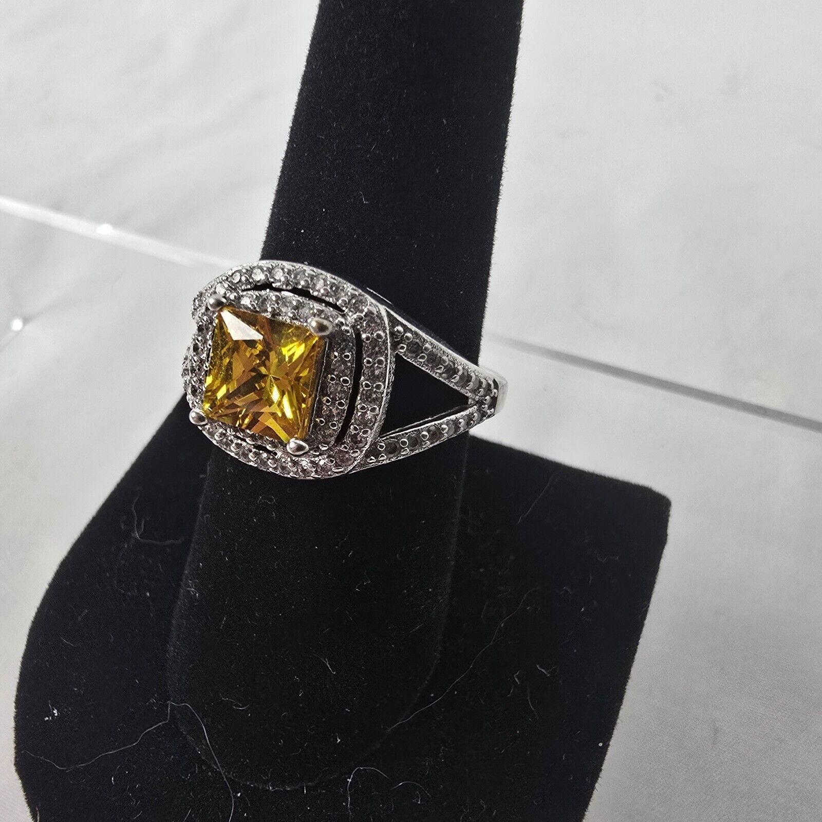 .925 Sterling Silver Citrine Color Gemstone Ring Women’s 8.5 New