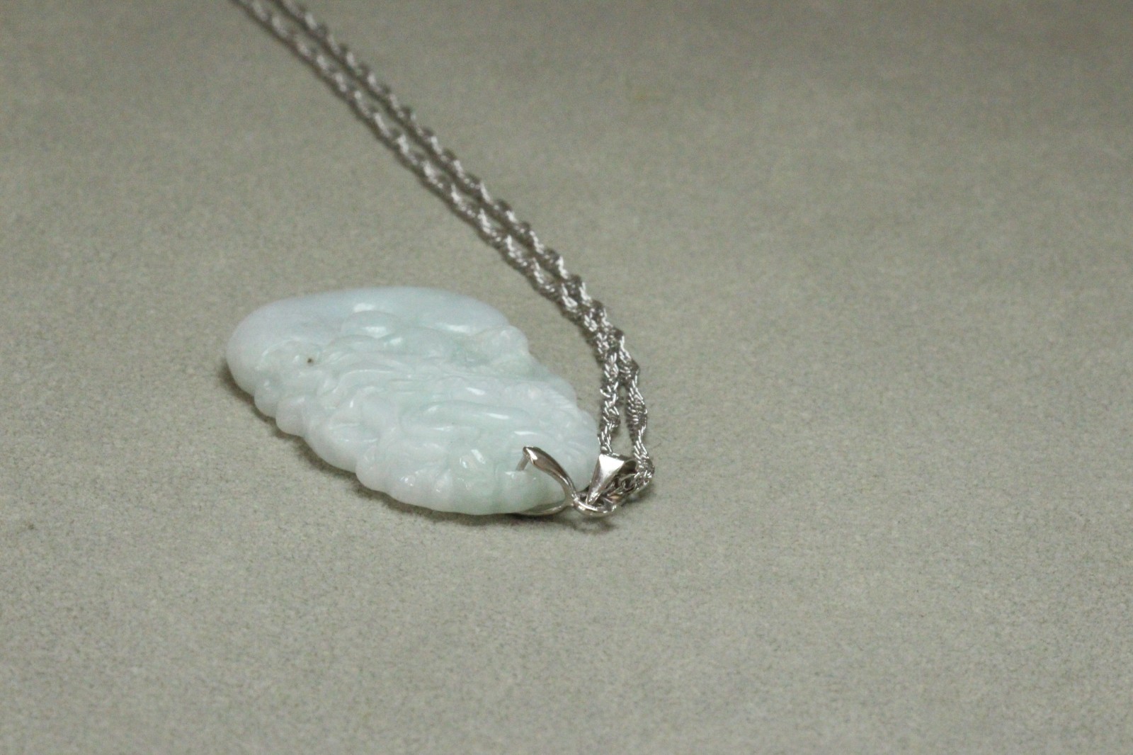 Natural White green A Jadeite jade Hand-Carved Dragon (Chinese Zodiac) Pendant
