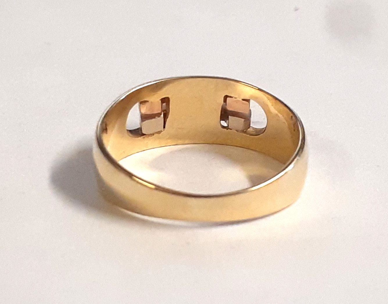 (RI4) 14k Three-Tone Gold Ring (3.2 Grams) Size 5.5