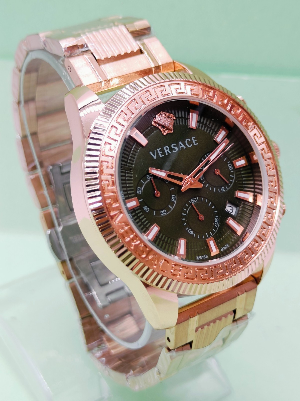 Good Versace Chronograph Date Indicator Quartz Analog Men’s Wrist Watch